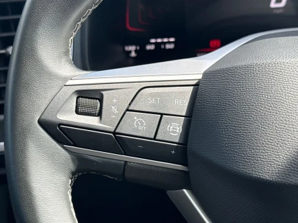 Vehicle Thumbnail 18