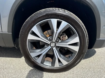 Vehicle Thumbnail 26