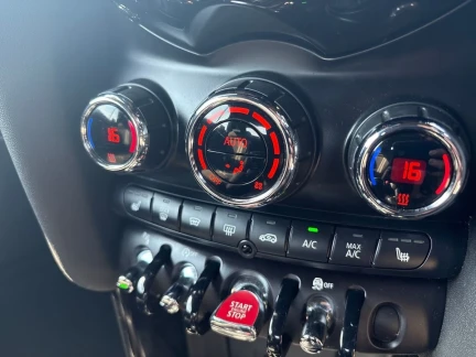 Vehicle Thumbnail 13