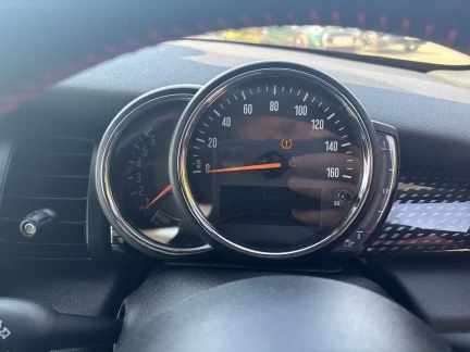 Vehicle Thumbnail 18