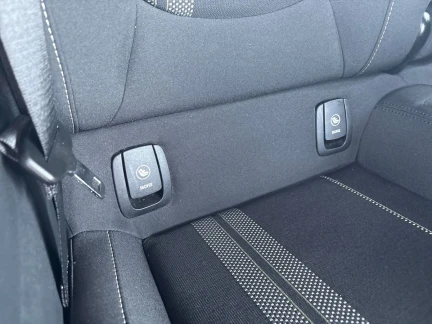 Vehicle Thumbnail 35