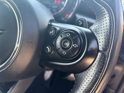 Vehicle Thumbnail 40
