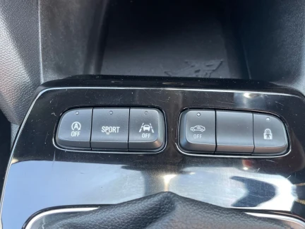 Vehicle Thumbnail 25
