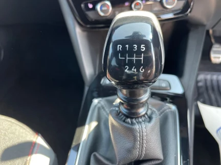 Vehicle Thumbnail 28