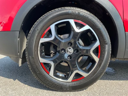 Vehicle Thumbnail 6