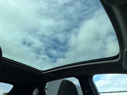 Vehicle Thumbnail 36