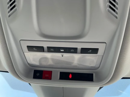 Vehicle Thumbnail 37