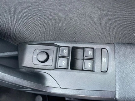 Vehicle Thumbnail 13