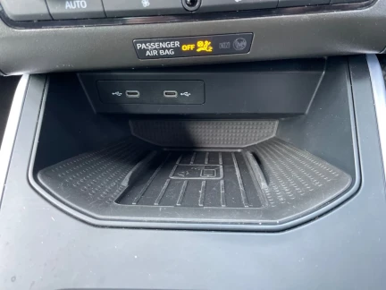 Vehicle Thumbnail 28