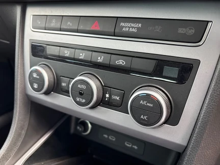 Vehicle Thumbnail 12