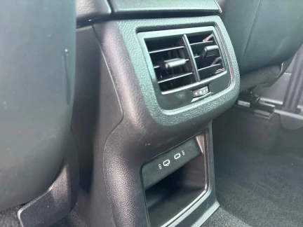 Vehicle Thumbnail 34