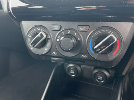 Vehicle Thumbnail 12