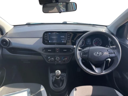 Vehicle Thumbnail 10