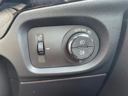 Vehicle Thumbnail 24