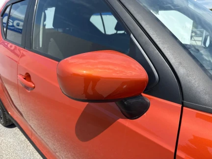 Vehicle Thumbnail 34