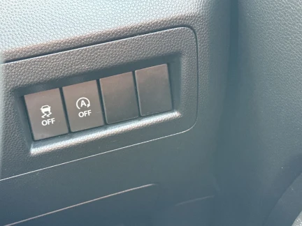Vehicle Thumbnail 38