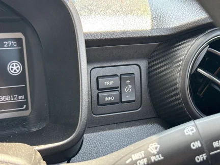 Vehicle Thumbnail 40