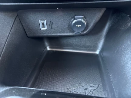 Vehicle Thumbnail 26