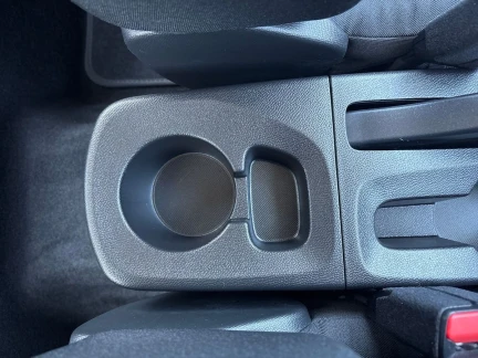 Vehicle Thumbnail 30