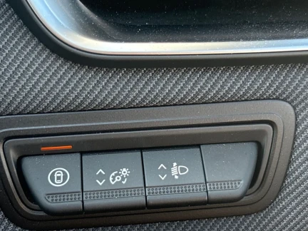 Vehicle Thumbnail 30