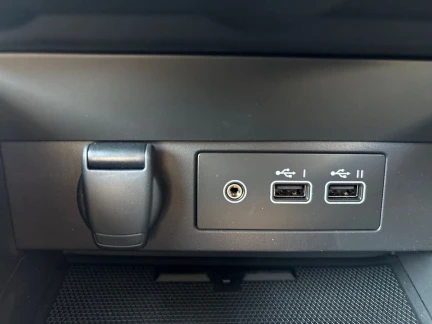 Vehicle Thumbnail 35