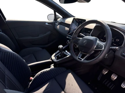 Vehicle Thumbnail 8