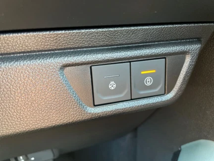 Vehicle Thumbnail 24