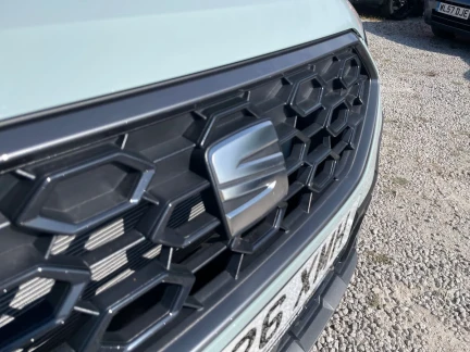 Vehicle Thumbnail 26