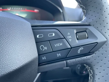 Vehicle Thumbnail 36