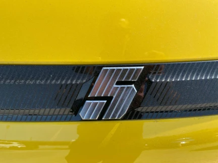 Vehicle Thumbnail 32