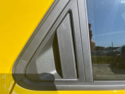 Vehicle Thumbnail 34