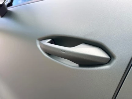 Vehicle Thumbnail 30