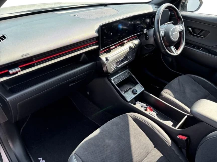 Vehicle Thumbnail 11
