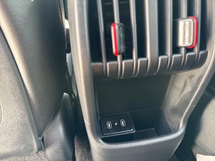Vehicle Thumbnail 25
