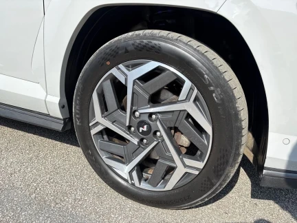 Vehicle Thumbnail 30