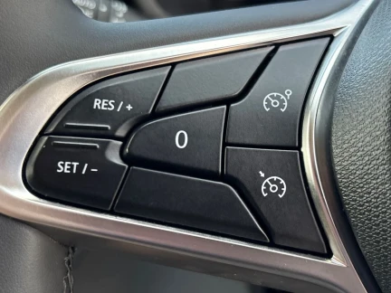 Vehicle Thumbnail 18