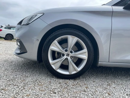 Vehicle Thumbnail 24