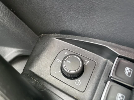 Vehicle Thumbnail 34