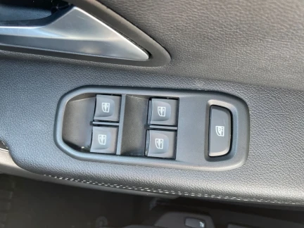 Vehicle Thumbnail 14