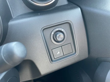 Vehicle Thumbnail 24