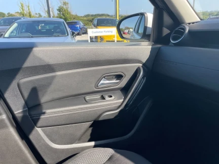 Vehicle Thumbnail 26