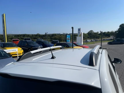 Vehicle Thumbnail 36