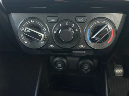 Vehicle Thumbnail 13