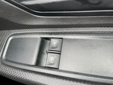 Vehicle Thumbnail 13