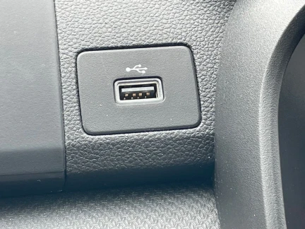 Vehicle Thumbnail 15