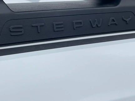 Vehicle Thumbnail 21