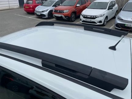 Vehicle Thumbnail 22