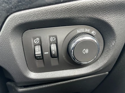 Vehicle Thumbnail 24