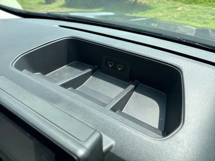 Vehicle Thumbnail 23