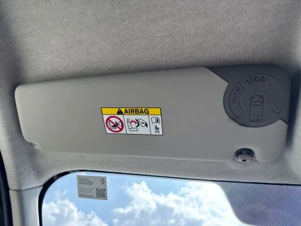 Vehicle Thumbnail 31